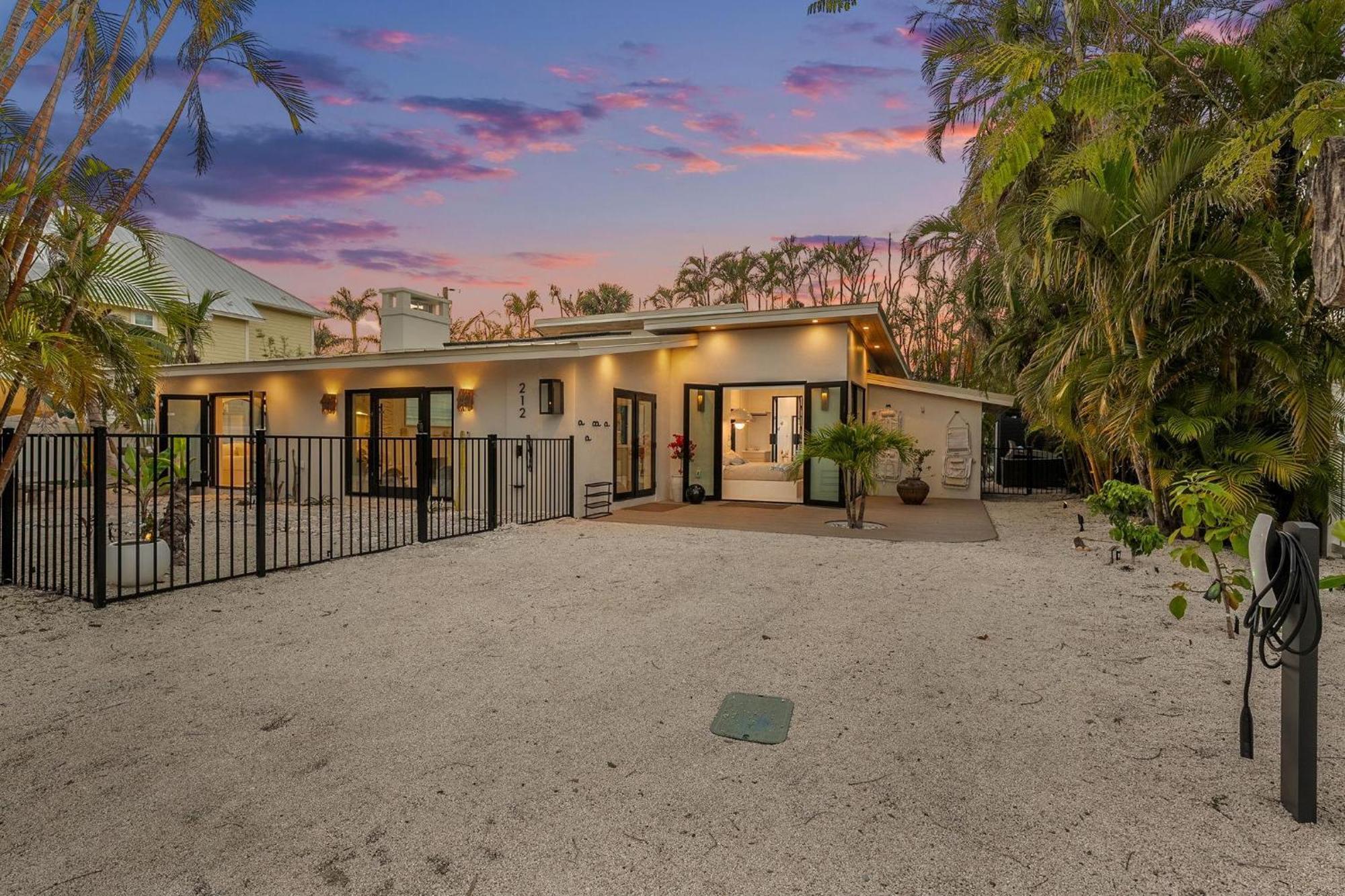 Luum At The Shore Holmes Beach Exterior foto